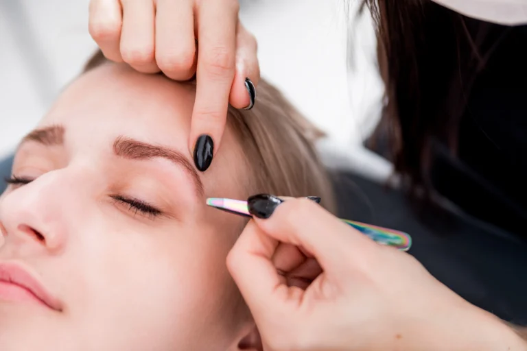 Sourcils (création)
